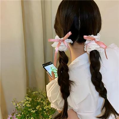 挥著翅膀的女孩